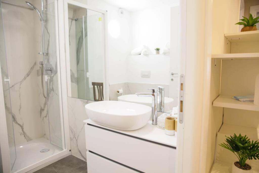 Magnifique 3P - French Riviera - 3Mn Beach - Air Conditioning - Balcony Juan-les-Pins Luaran gambar